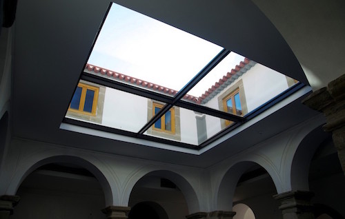construcao hotel claraboia